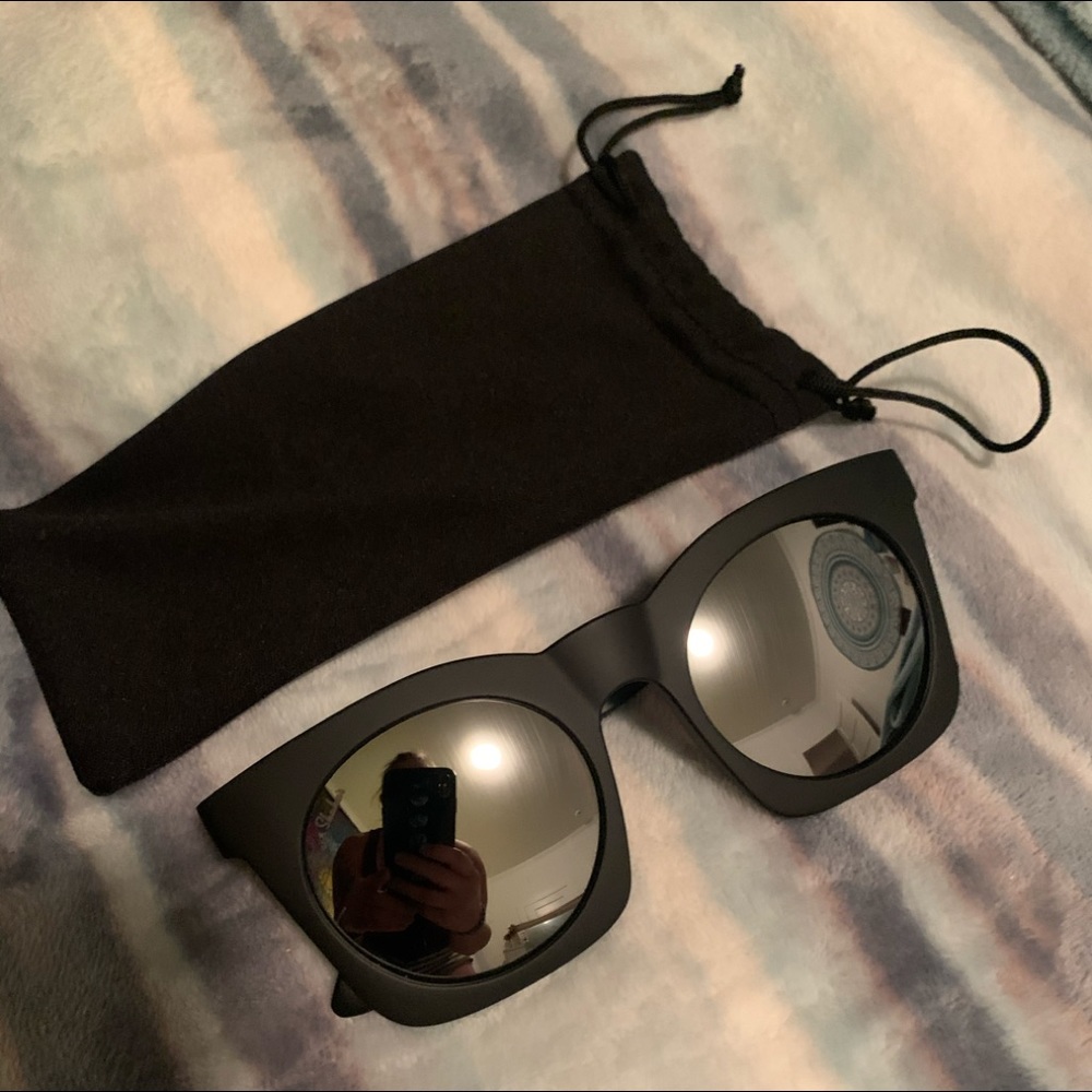 Shakas Sunglasses w interchangable pieces.